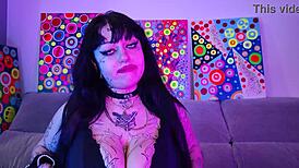 deedee love loves cum?