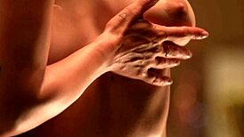 eva and caprice lick pussies and cum hard in lesbian playtime 💋👭💦