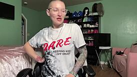 Tattooed Slut Elle Twerks Wildly to NLE Choppa's Slut Me Out