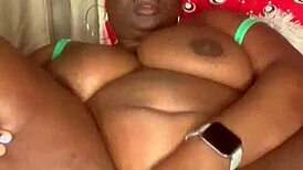 sundaydogood614 shaves her smooth lesbian pussy hairless closeup