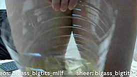 emotional pee fetish hits while squirting big pussy lips