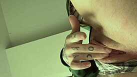 morning jerk off on my pussy feels so good 😍💦