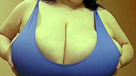 huge titty sarah's voluptuous curves captivate