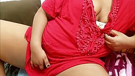 who wouldn't crave this sexy indian aunty's juicy tits and curves?