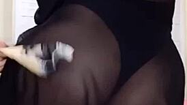 digging this cute asian girl's steamy webcam live stream