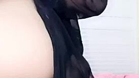 digging this cute asian girl's steamy webcam live stream