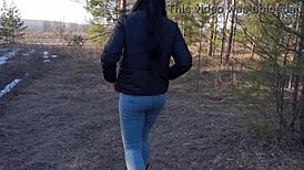 wanna meet this skinny college babe for outdoor cowgirl deepthroat?