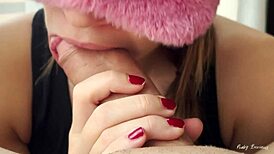 yoga pants hugging her wet pussy so tight - peaky brownies