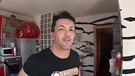 Зад Кулисите