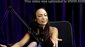 loira's pussy gets vibrator wrecked after she brags about swing house control and easy orgasms 🔥🍆💦