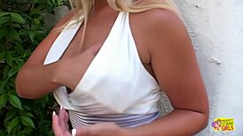 hey, wanna see blondes and brunettes finger wet pussies outdoors?