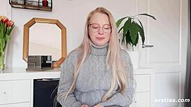 Hey cute blonde anna squirts hard masturbating with toys