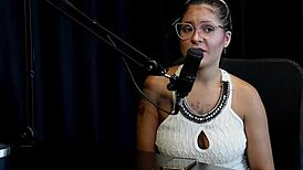 dançarina do lutero grava pornô com sheer red lingerie apesar do desprezo familiar