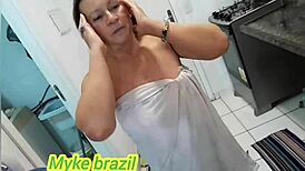 gostosa coroa loves young stud's huge cock deep in her tight anal