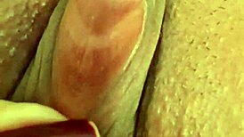 você já viu sua esposa gemendo com pauzão na buceta?