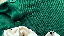 yo i'm fingering my slutty pussy at the dentist like a horny whore