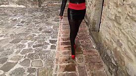 Milf struts sexy in pantyhose and high heels walk