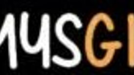 Stepmom tempts Casey Calvert into secret pussy licking