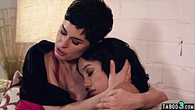 big boobed olive glass licks ebony gf alexis tae's trimmed pussy