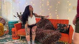 damn tatted armenian bimbo breeds with trainer's big cock