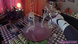 step sis swalloween swallow fest 🎃💦