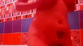 A homemade asian amateur bathes like a queen.