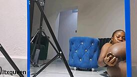 watching myself masturbate... my meaty pussy gets so wet 💦 i squirt everywhere 😩