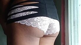 latina chaparrita spreads wide for deep pounding