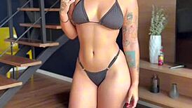 she picks the hottest bikini to cheat on her man