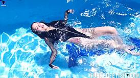 jessica bunny spreads wet pussy lips underwater pool tease