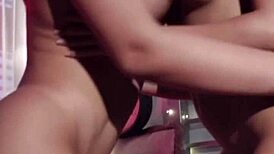 بريانا مون وبيبي نيكولز يتناوبن على نيك شرجي ساخن باللينجيري