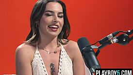 chanel camryn fingers hairy teen pussy to squirting orgasm