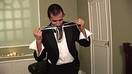 Apa jadi bila pelayan selatan ambil tuan hitam pakai hak tinggi lingerie?