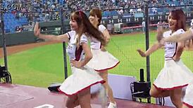 Sexy cheerleaders shake perfect bodies in baseball dance tease