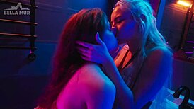 Bella Mur Picks Up Sofia Simens in Nightclub Toilet for Pussy Lick