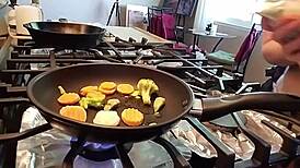 Wanna clean eat with sexy wife Aurora Willows?