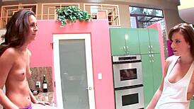 sami st claire delilah davis finger kiss horny brunette lesbian pussies