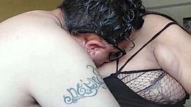 Mexican shemale delivers un rico deep oral pleasure