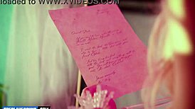 think kenna james fingering ana foxxx to cum in cosplay parody?