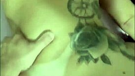 loira peitão sentando gostoso no pau dando cu cheio de porra!!