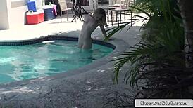 Girlfriend's great ass tempts outdoor POV public fuck