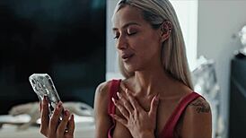 Veronica Leal's Freeze Play Turns Into Unexpected Freeuse Session