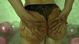 Perfect Ass Girl Crushes Cake Sensually
