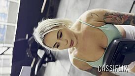 damn these two blondes give the best outdoor pool handjob blowjob ever 💦