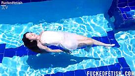 how does yessica bunny's wet shaved pussy look post contractions underwater?