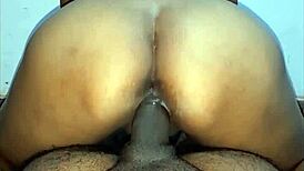 Colombian bride Negrita Flaca sucks huge cock dry in homemade video