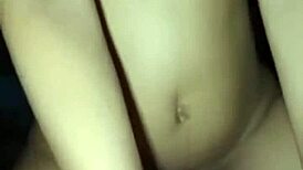 seksi ibu tiri indonesia fucks remaja hard on bed 😏🔥