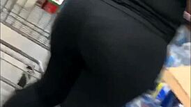 voyeur spies massive jiggling big ass nalgona shaking