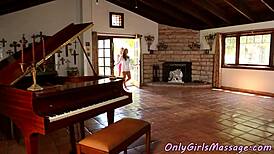 smalltit lesbo babes finger pussies and lick each other 😘👅💦