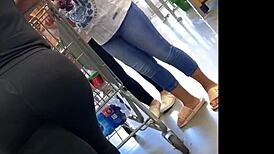 voyeur spies massive jiggling big ass nalgona shaking